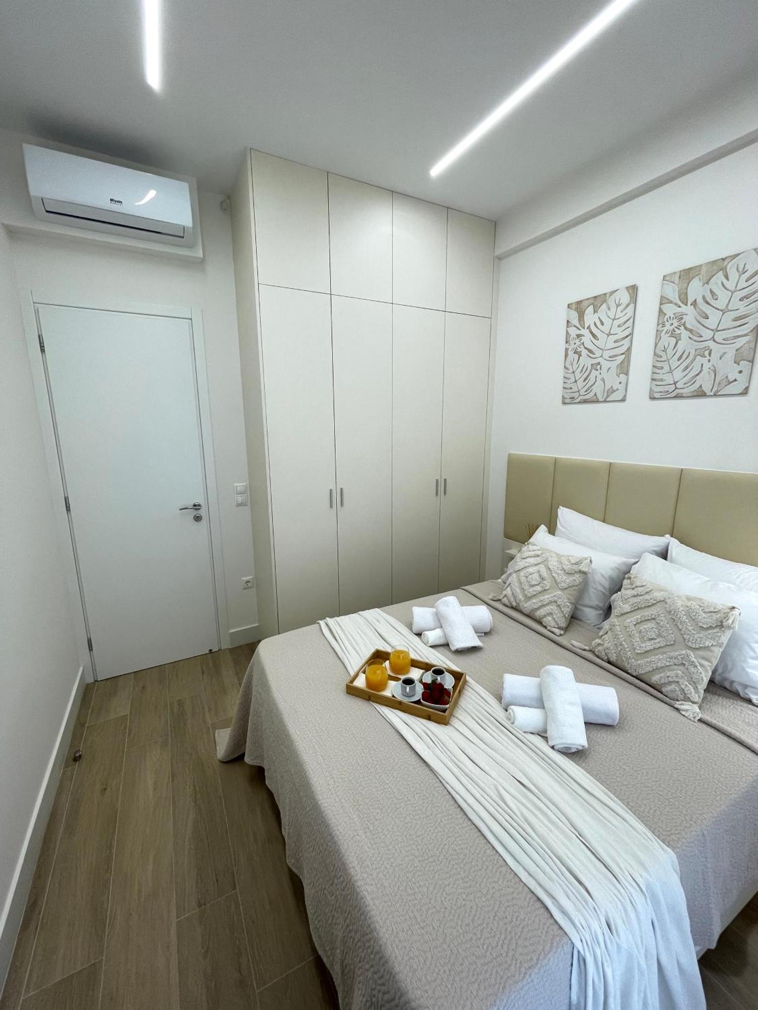 Aurora Apartment , In The Heart Of アテネ エクステリア 写真
